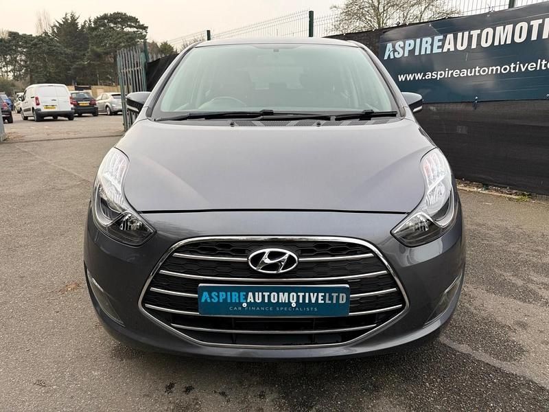 Used Hyundai ix20 SE 125 HP (91 kW) 2017 Grey Hatchback