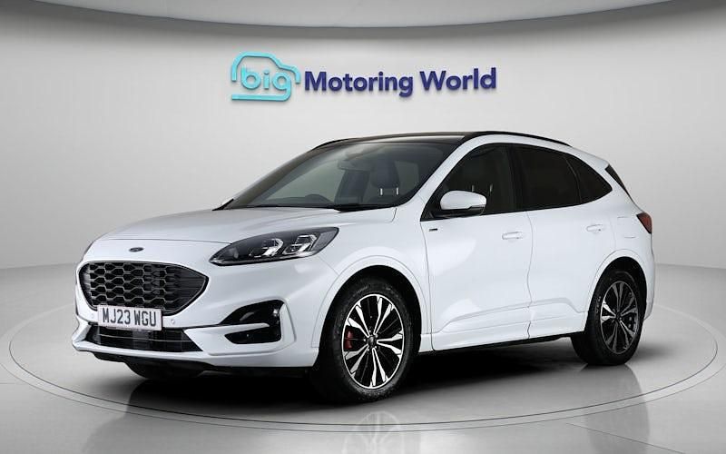 Second-hand Ford Kuga ST-Line X 150 CP (110 kW) 2023 Alb SUV
