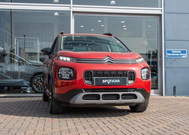 Used Citroën C3 Aircross PureTech 108 HP (79 kW) 2021 Red SUV