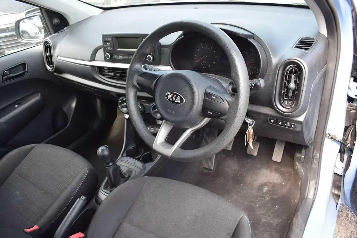 Used Kia Picanto 66 HP (48 kW) 2018 Blue Hatchback