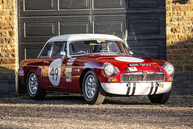 Red Used 1962 MG B | £32,000 - Image 1/4