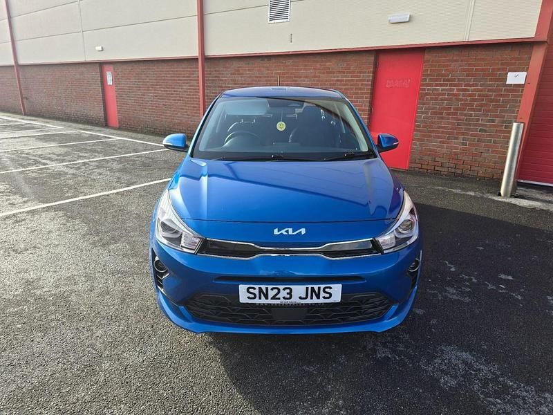 Used Kia Rio 101 HP (74 kW) 2022 Blue Hatchback