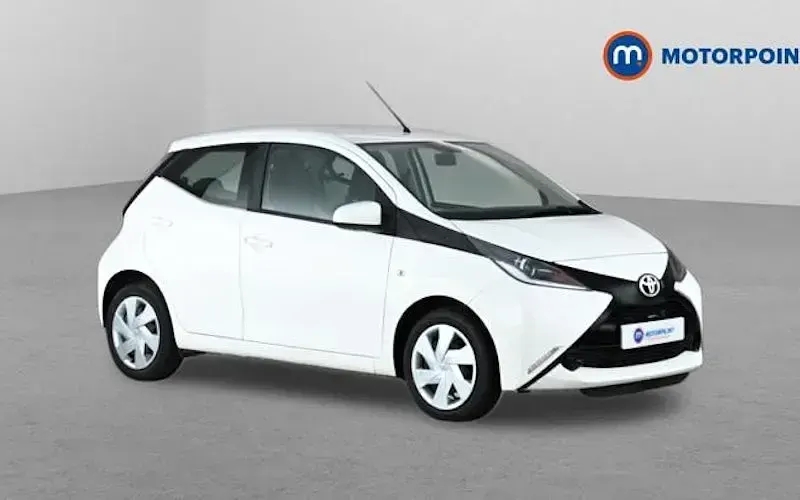Used Toyota Aygo X-play 69 HP (50 kW) 2017 Hatchback