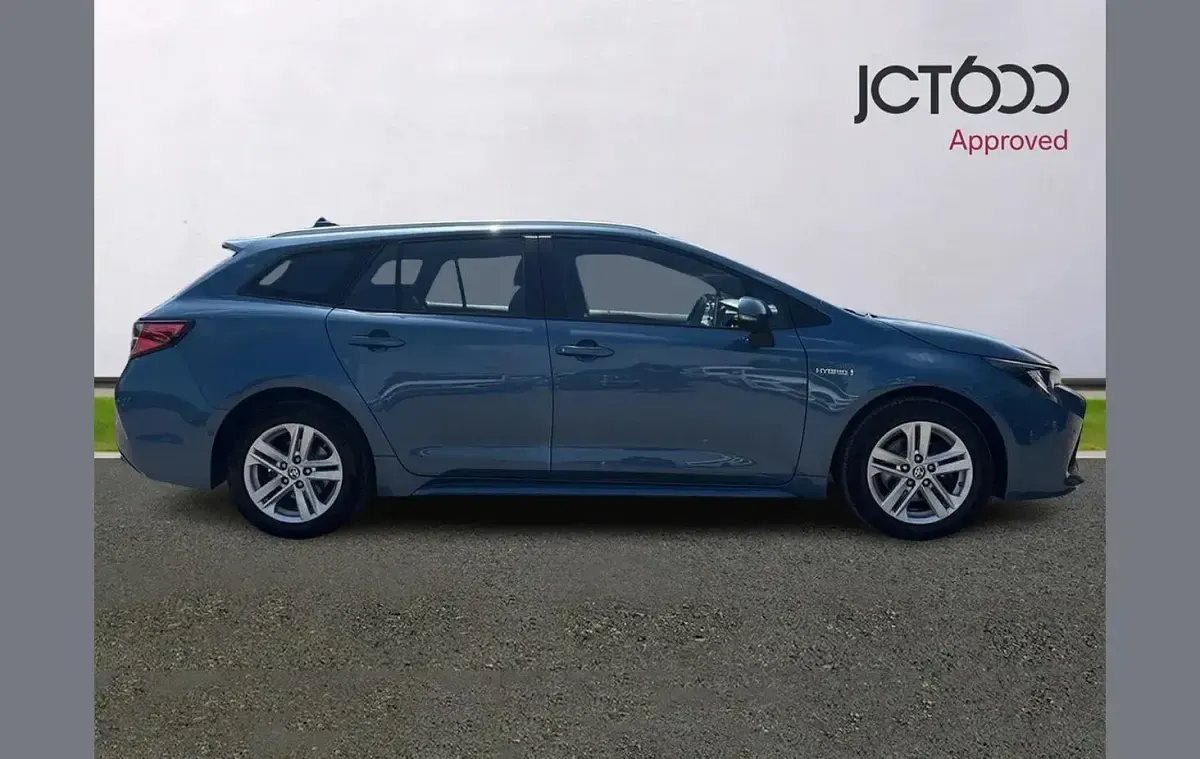 Used Toyota Corolla 122 HP (89 kW) 2021 Blue Estate