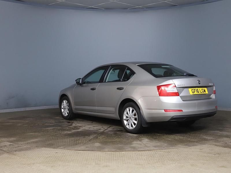 Used Skoda Octavia 2016 Beige Hatchback