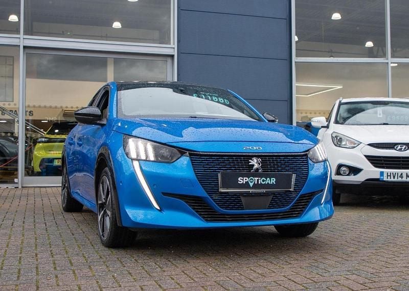 Used Peugeot e-208 GT 98 kW (134 HP) 2021 Blue Hatchback