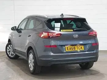 Used Hyundai Tucson SE 132 HP (97 kW) 2018 Grey SUV