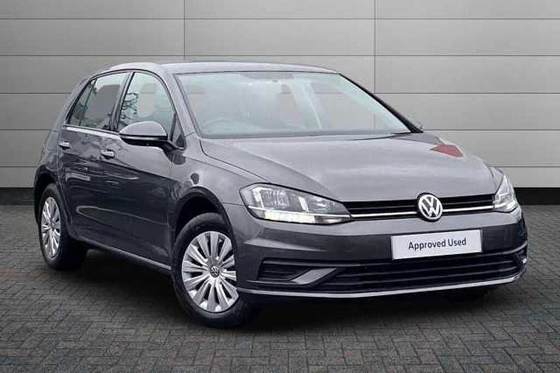 Grey Used 2018 VW Golf VII S Hatchback | £10,450 (Fair price) - Image 1/4