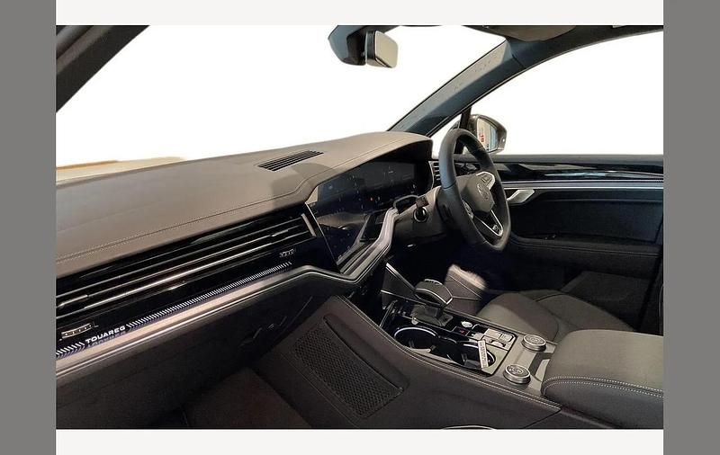 Used VW Touareg Black Edition 286 HP (210 kW) 2025 Black SUV