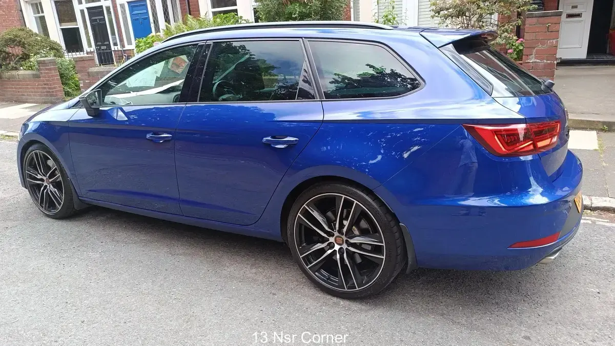 Used Seat Leon 4Drive 190 HP (139 kW) 2020 Blue Estate