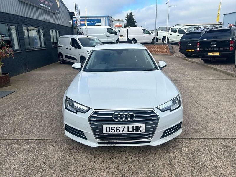 Begagnad Audi A4 Sport 190 HK (139 kW) 2017 Vit Kombi