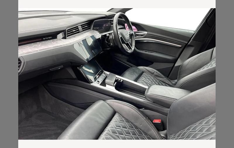 Used Audi e-tron Sportback Advanced 300 kW (408 HP) 2022 Black SUV