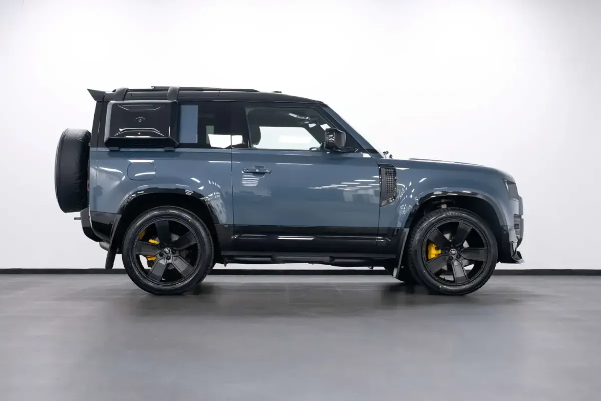 Usado Land Rover Defender SE Dynamic 2022 Azul SUV