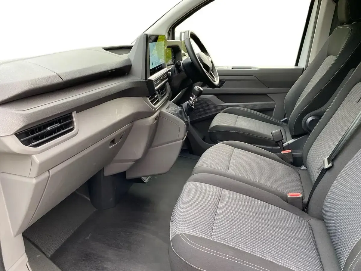 Begagnad VW Transporter Pro 2025 Grå Van