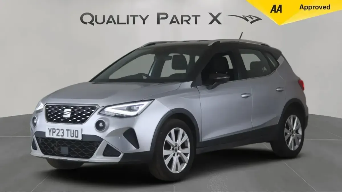 Usado Seat Arona Xperience 2023 Prateado SUV