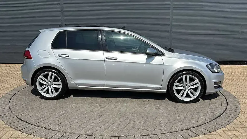 Used VW Golf VII 110 HP (80 kW) 2016