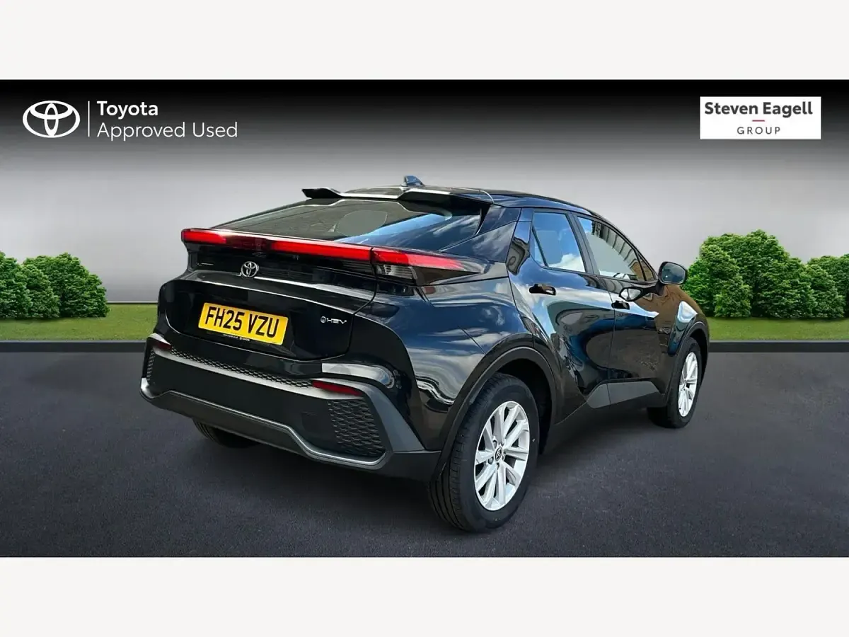 Used Toyota C-HR 140 HP (102 kW) 2025 Black SUV