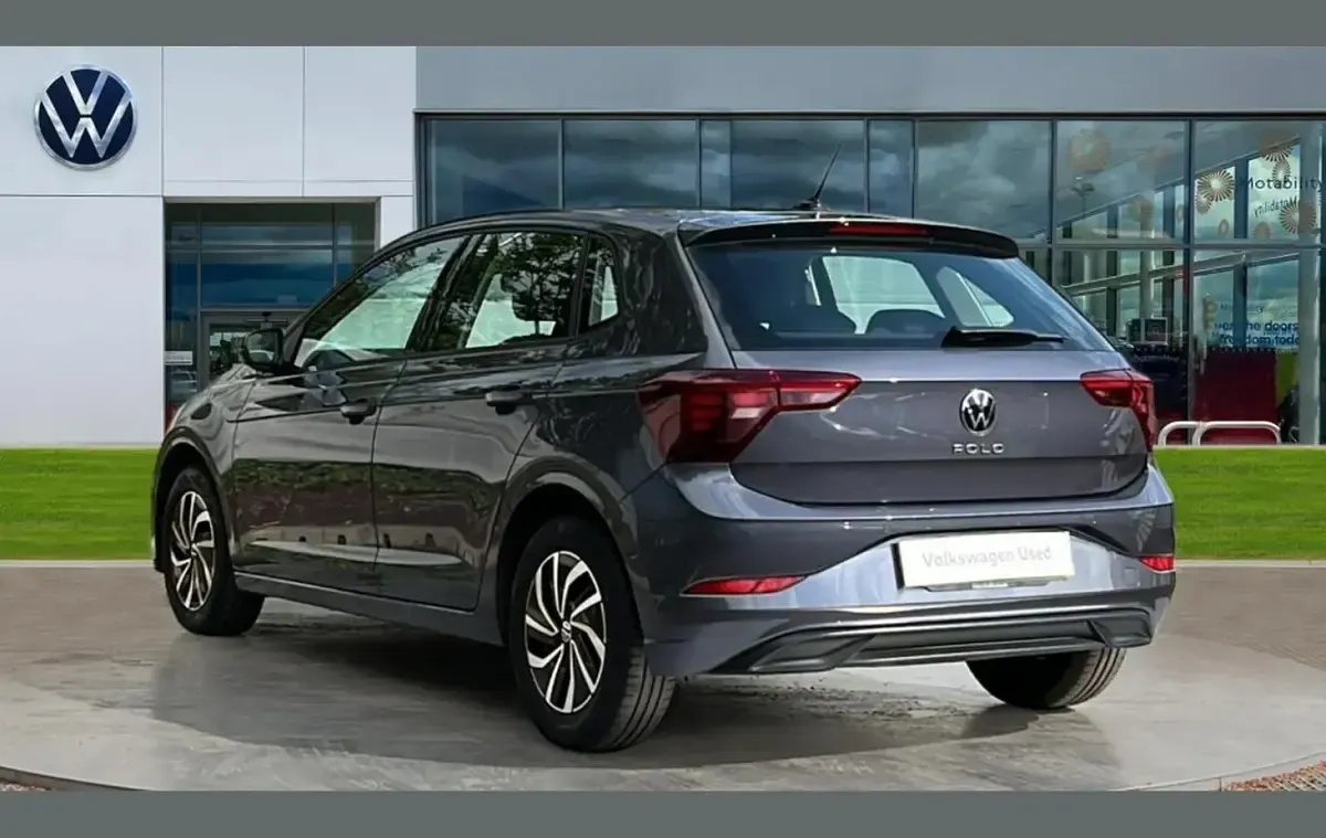 Used VW Polo Life 95 HP (69 kW) 2023 Smokey grey metallic Hatchback