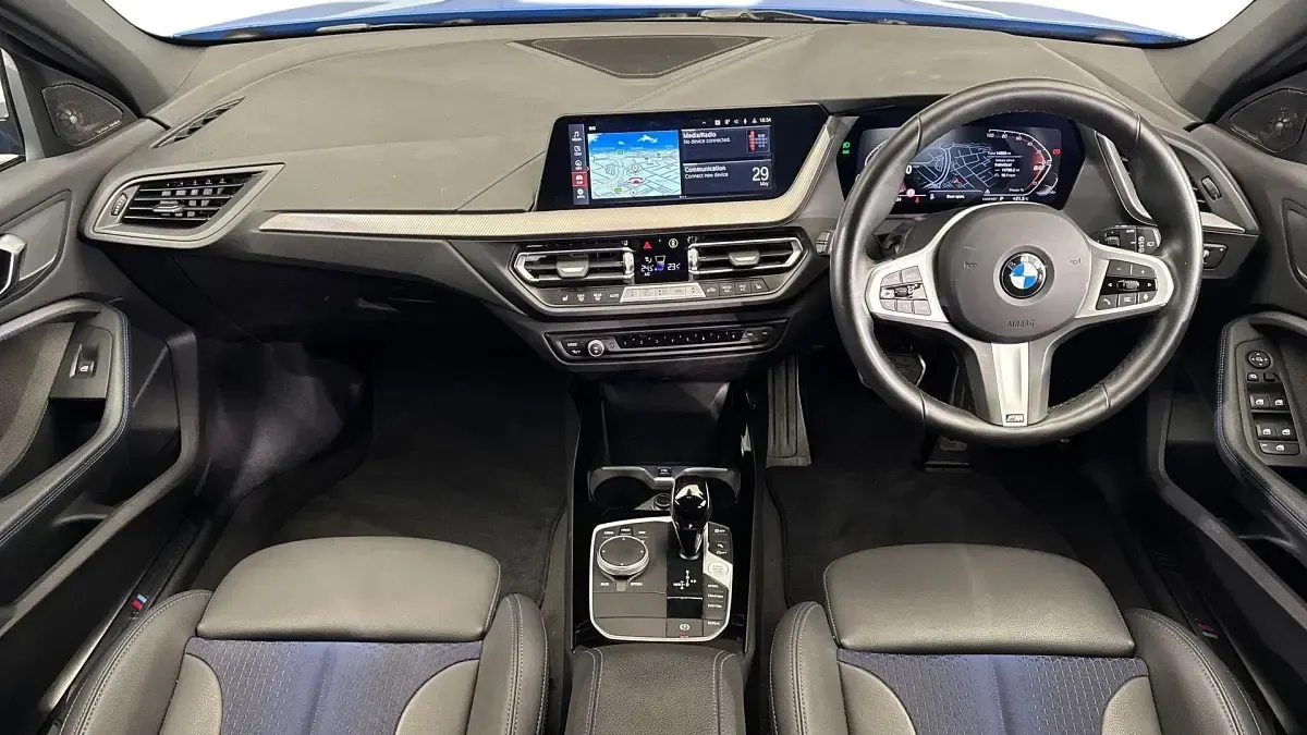 Used BMW 118 M Sport 134 HP (98 kW) 2024 Blue Hatchback