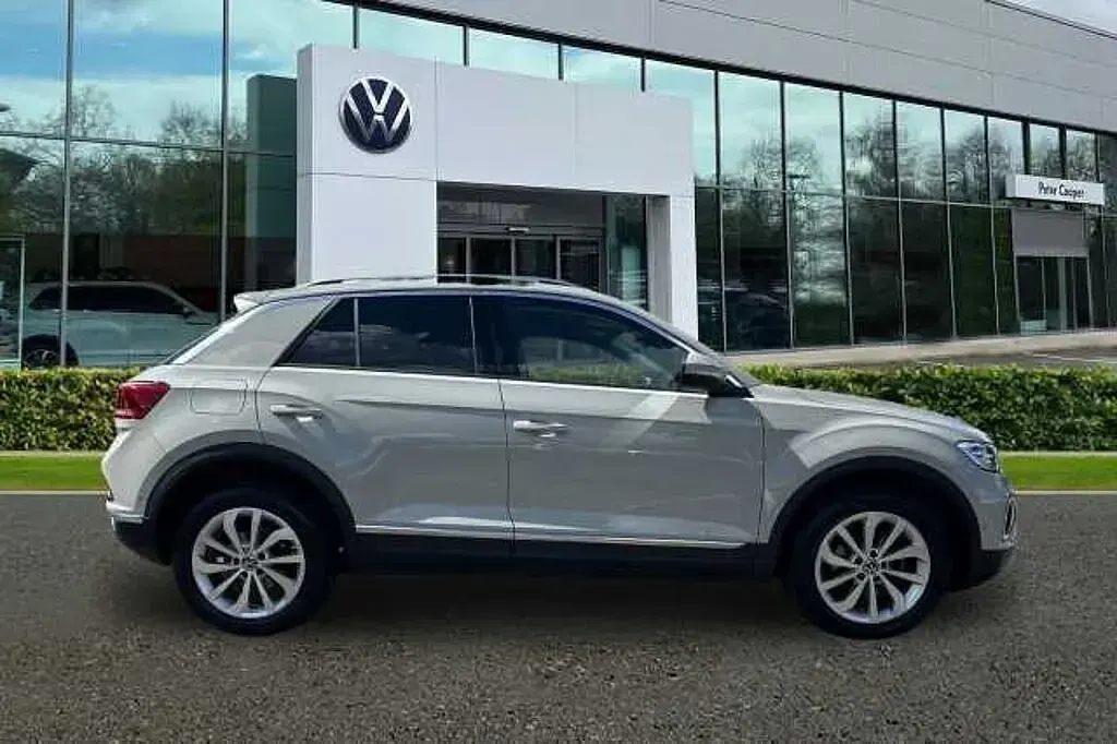 Used VW T-Roc Style 110 HP (80 kW) 2024 Grey SUV
