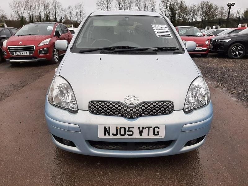 Used Toyota Yaris 2005 Blue Hatchback