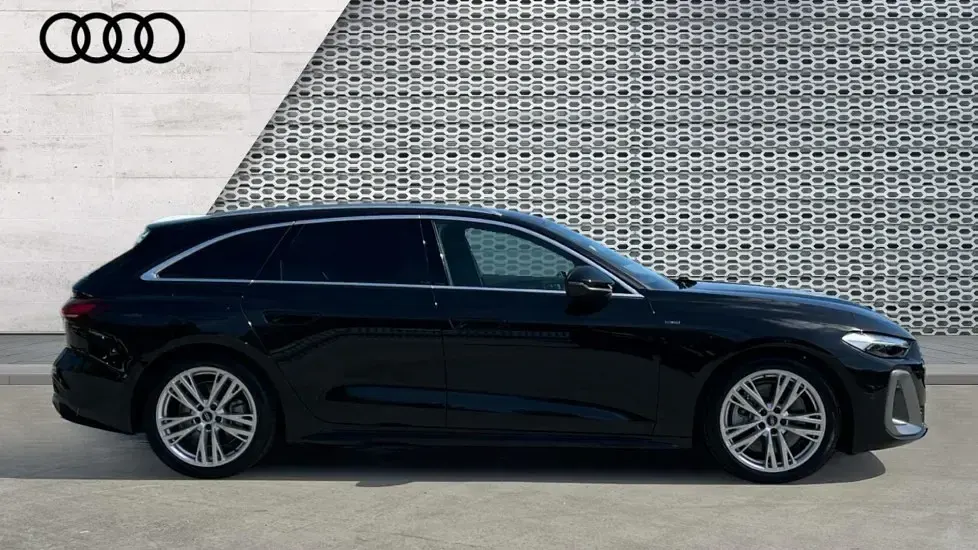 New Audi A5 S-Line 299 HP (219 kW) 2026 Black Estate