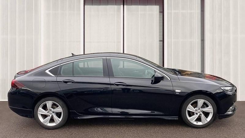 Used Vauxhall Insignia Sport 140 HP (102 kW) 2019 Black Hatchback