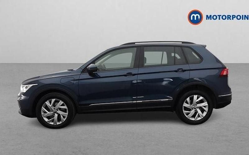 Used VW Tiguan Life 245 HP (180 kW) 2022 Blue SUV