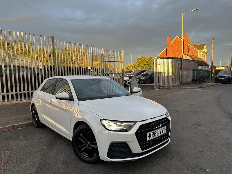 Used Audi A1 2019 White Hatchback