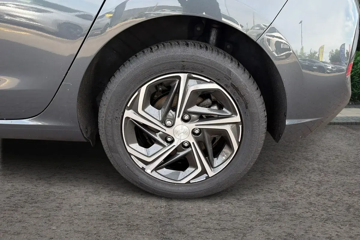 Used Hyundai i30 SE 120 HP (88 kW) 2024 Grey Hatchback