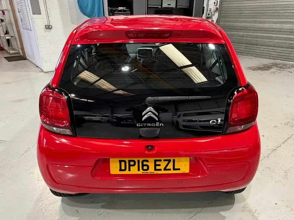 Used Citroën C1 Feel 68 HP (50 kW) 2016 Red Hatchback