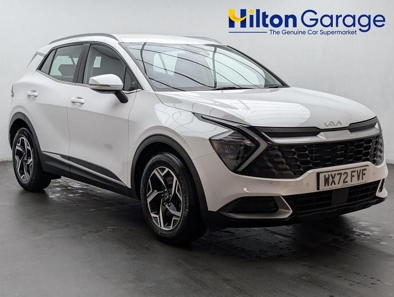 White Used 2022 Kia Sportage SUV | £15,750 (Good price) - Image 1/4