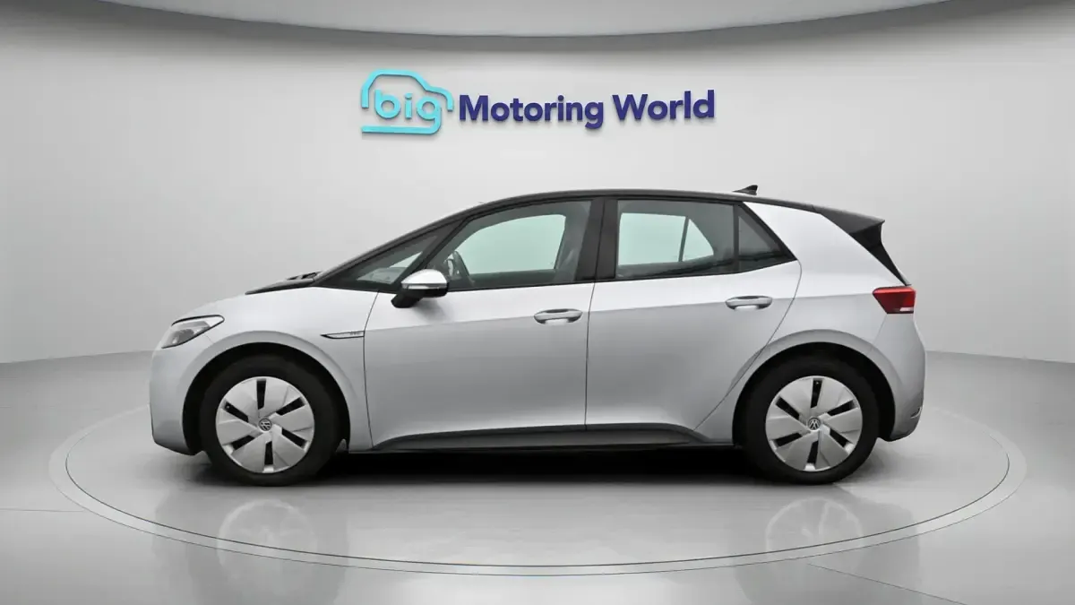 Used VW ID.3 Pro 106 kW (145 HP) 2022 Silver Hatchback