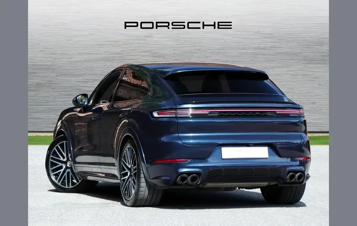 Used Porsche Cayenne S E-Hybrid 512 HP (376 kW) 2025 Blue SUV