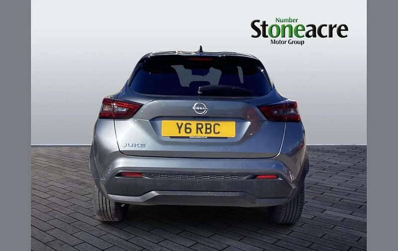 Used Nissan Juke N-Connecta 112 HP (82 kW) 2023 Grey SUV