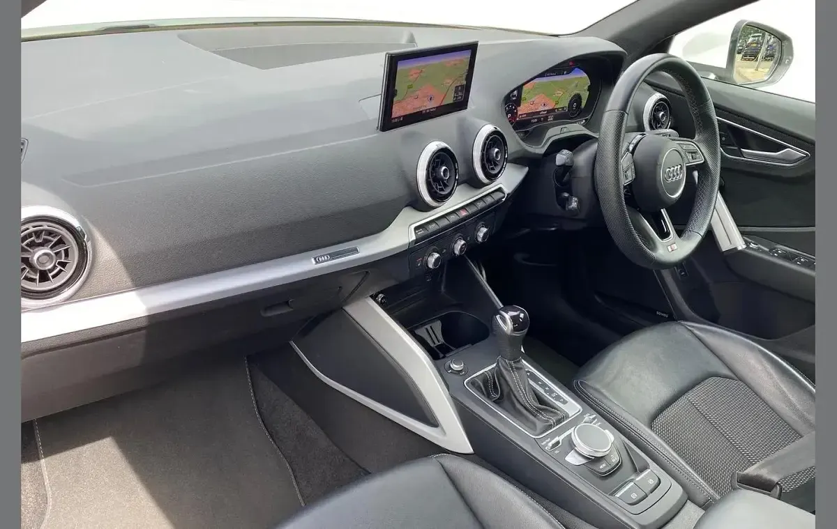 Used Audi Q2 S-Line 147 HP (108 kW) 2022 White SUV