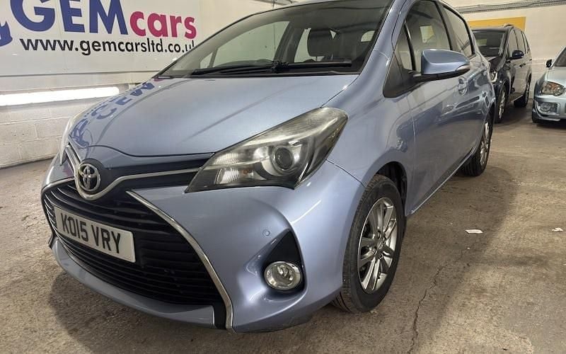 Used Toyota Yaris 99 HP (72 kW) 2016 Hatchback