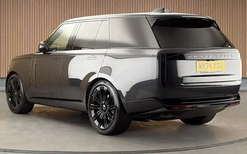 Used Land Rover Range Rover HSE 300 HP (220 kW) 2026 SUV