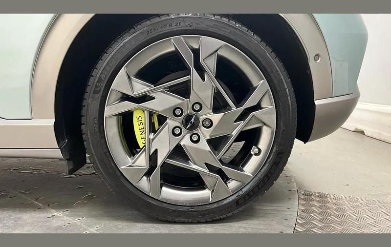 Used Genesis GV60 Sport Plus 359 kW (489 HP) 2024 Green SUV