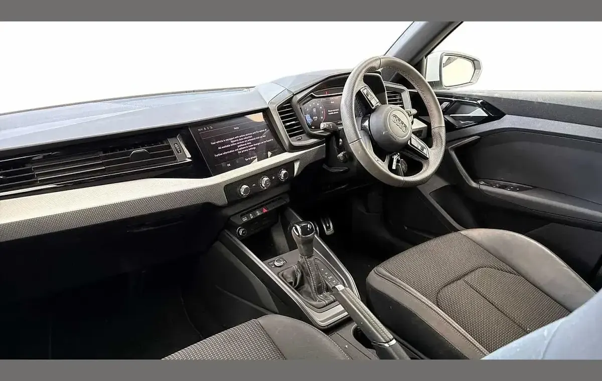 Used Audi A1 S-Line 147 HP (108 kW) 2024 White SUV
