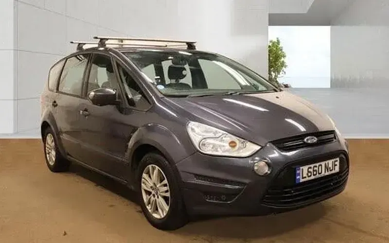 Used Ford S-MAX Zetec 140 HP (102 kW) 2014 MPV
