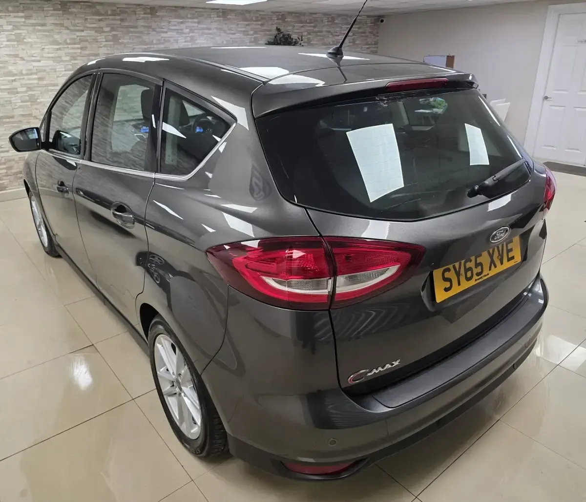 Second-hand Ford C-MAX Zetec 120 CP (88 kW) 2015 Gri Monovolum