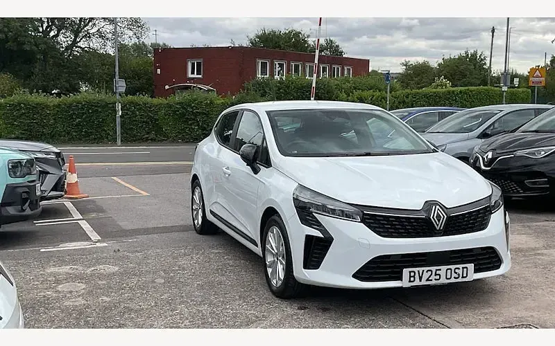 Used Renault Clio Evolution 143 HP (105 kW) 2025 Hatchback