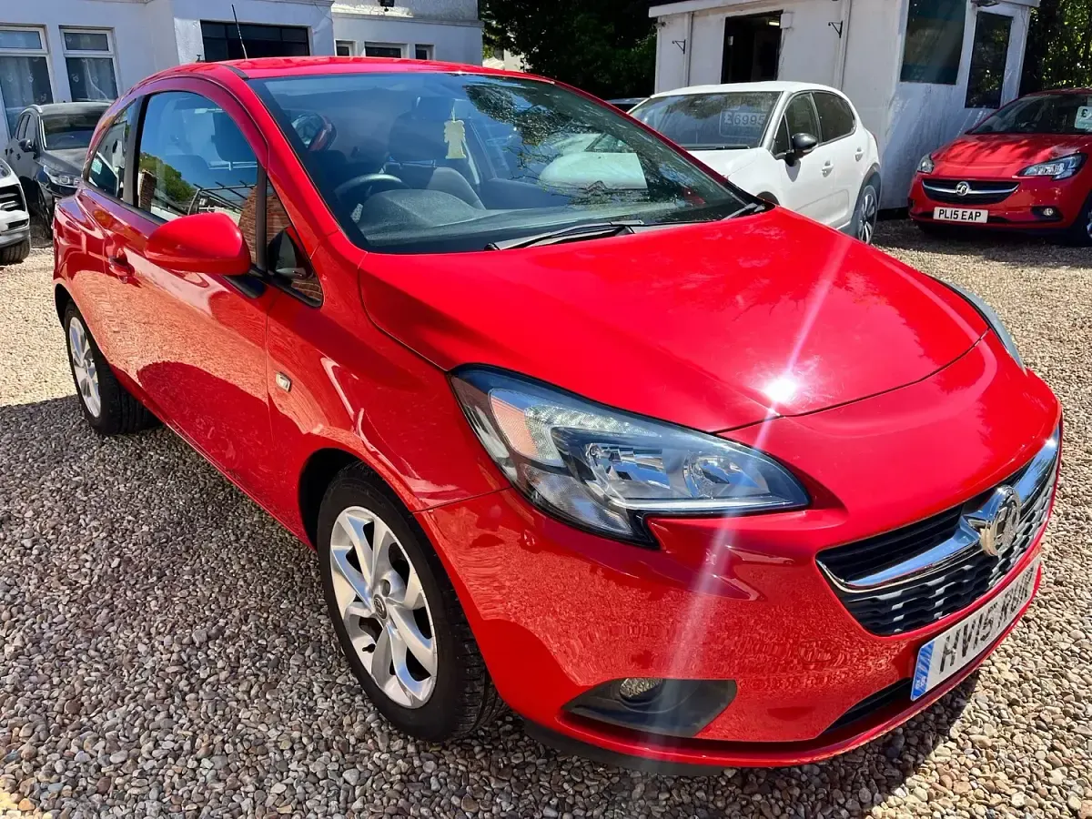 Used Vauxhall Corsa Excite 70 HP (51 kW) 2015 Red Hatchback