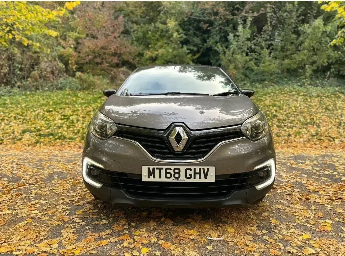 Usado Renault Captur Iconic 90 CV (66 kW) 2018 Gris SUV