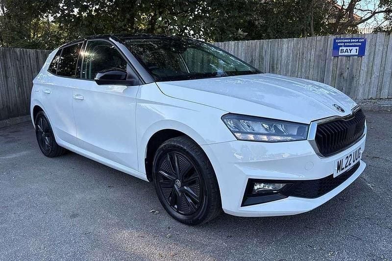 Candy white black magic pearl effect Used 2022 Skoda Fabia Colour Edition Hatchback | £15,495 (Fair price) - Image 1/4