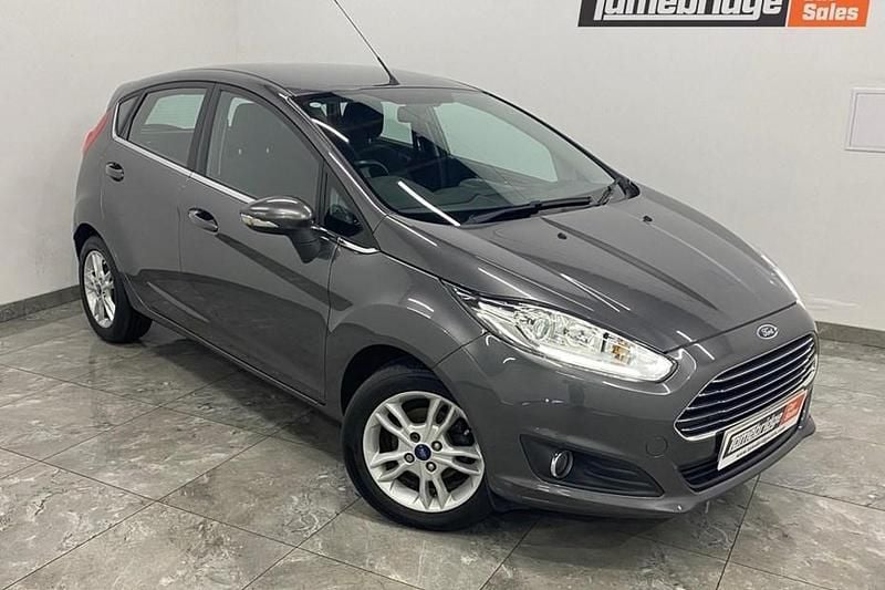 Grey Used 2015 Ford Fiesta Zetec Hatchback | £4,395 (Fair price) - Image 1/1