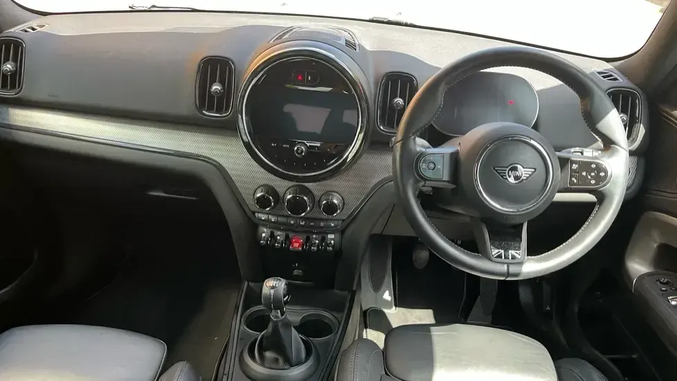 Usado Mini Cooper Countryman Exclusive 134 CV (98 kW) 2021 Plateado SUV