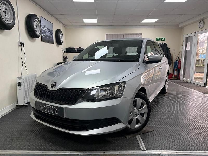 Silver Used 2016 Skoda Fabia Hatchback | £5,250 (Fair price) - Image 1/4
