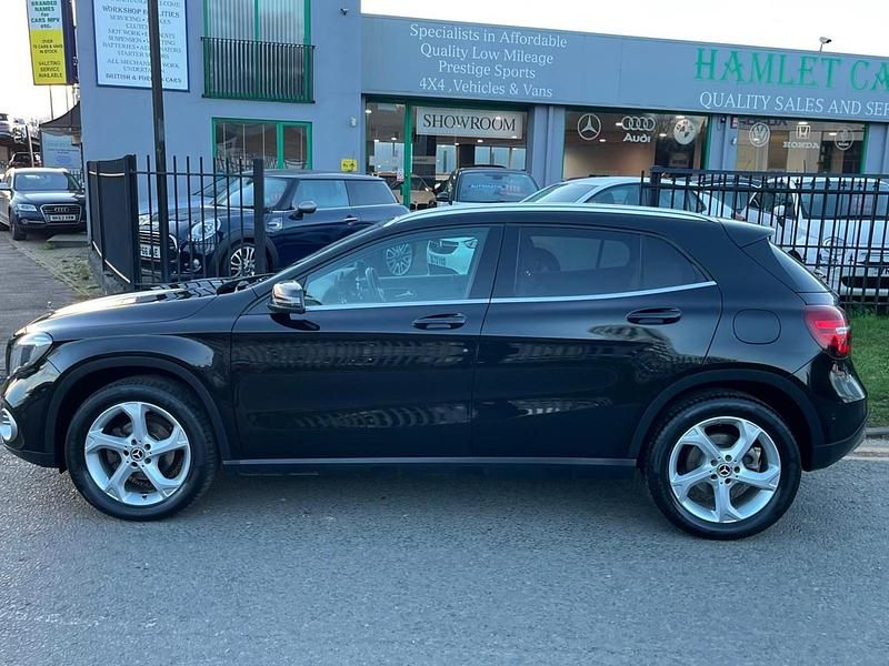 Used Mercedes GLA200 Premium 156 HP (114 kW) 2018 Black SUV